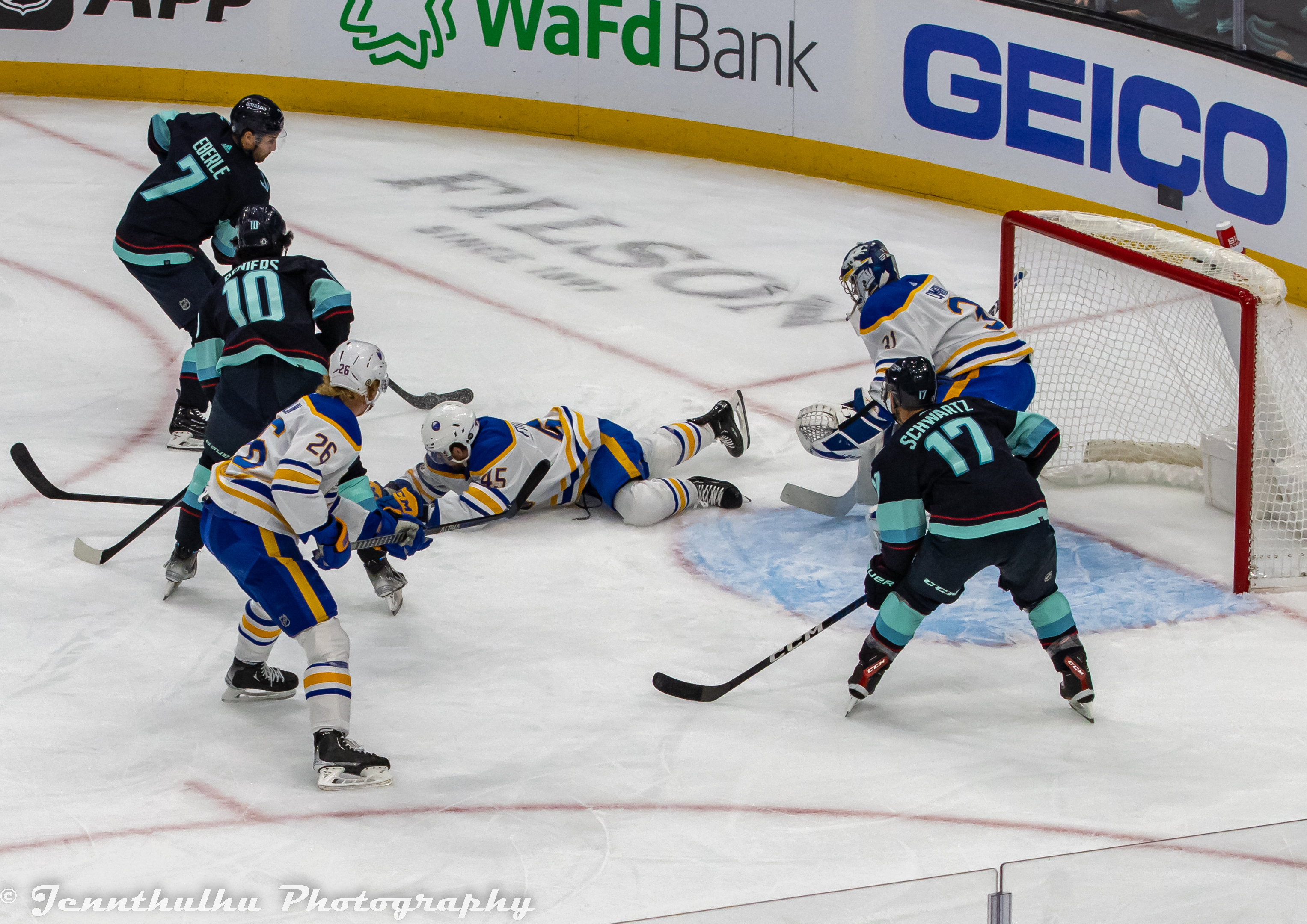 Rasmus Dahlin en action avec les Sabres de Buffalo