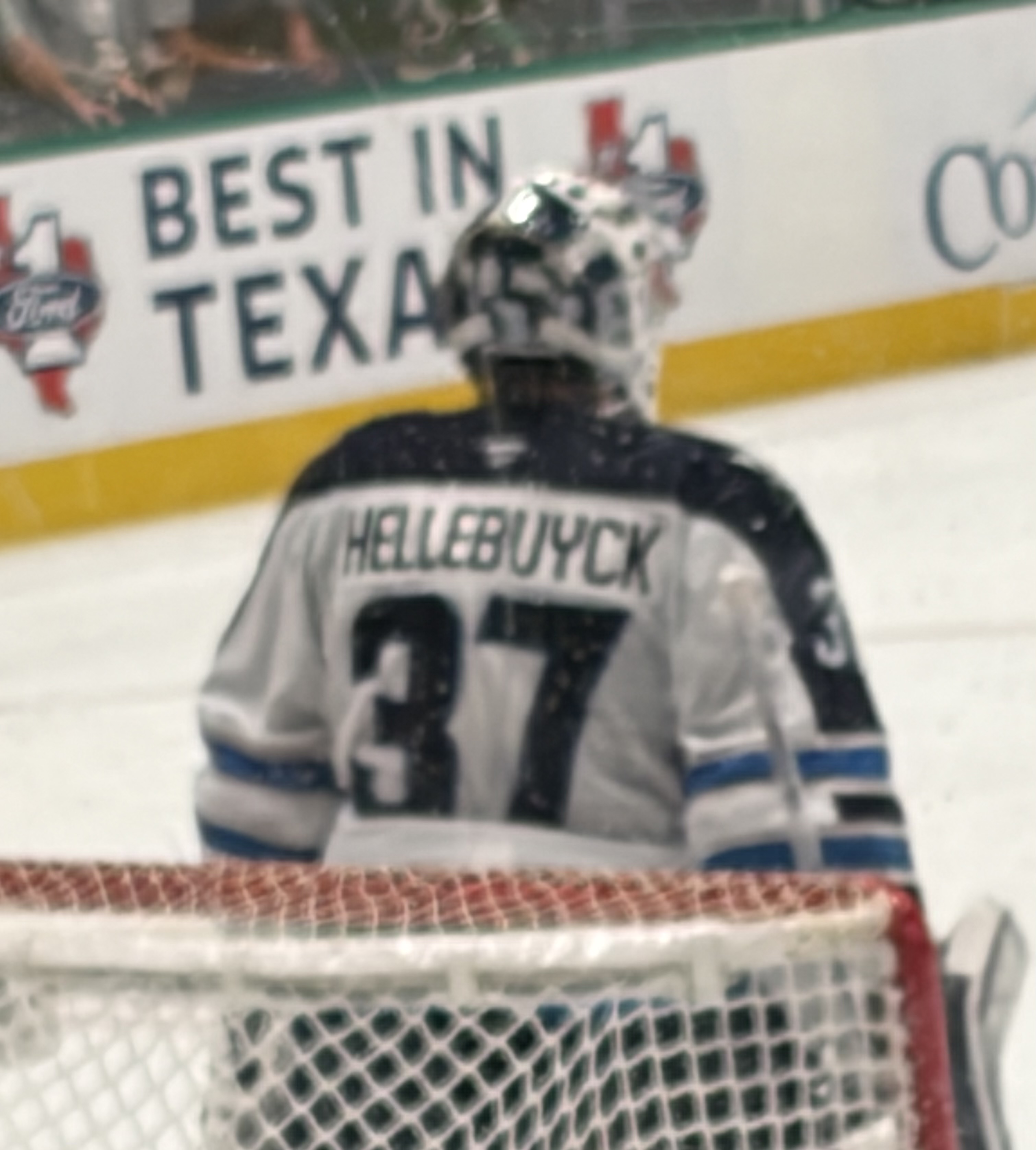 Connor Hellebuyck avec les Jets de Winnipeg en avril 2026