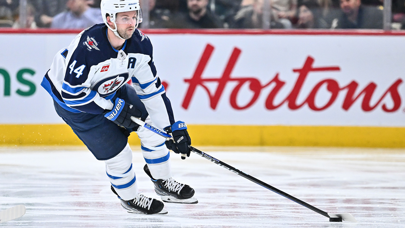 Josh Morrissey en uniforme des Jets de Winnipeg